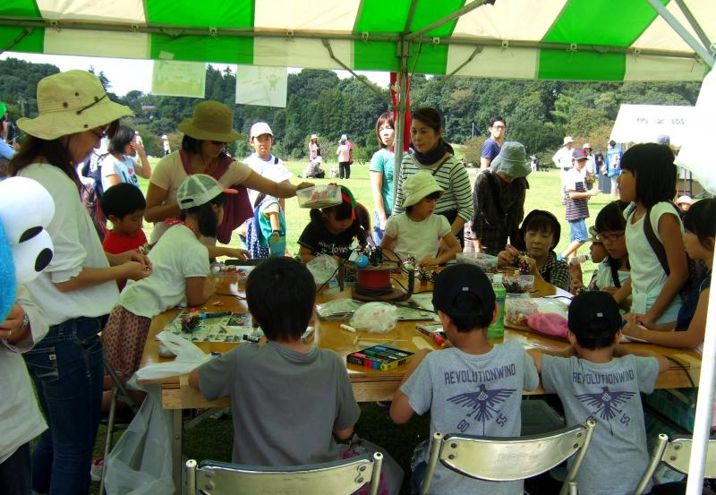 偕楽園公園の緑化祭森のクラフト体験教室の写真